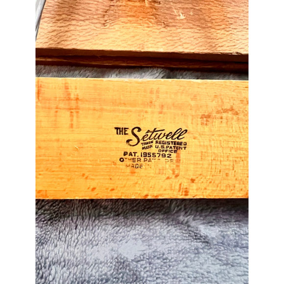 Setwell Vintage Wooden Pants Hangers Brown/Green Set of 4 - Picture 2 of 9